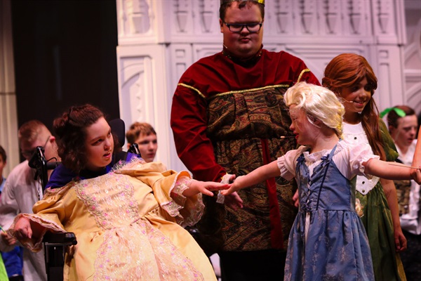 IMG_4918 Millard West production of FROZEN